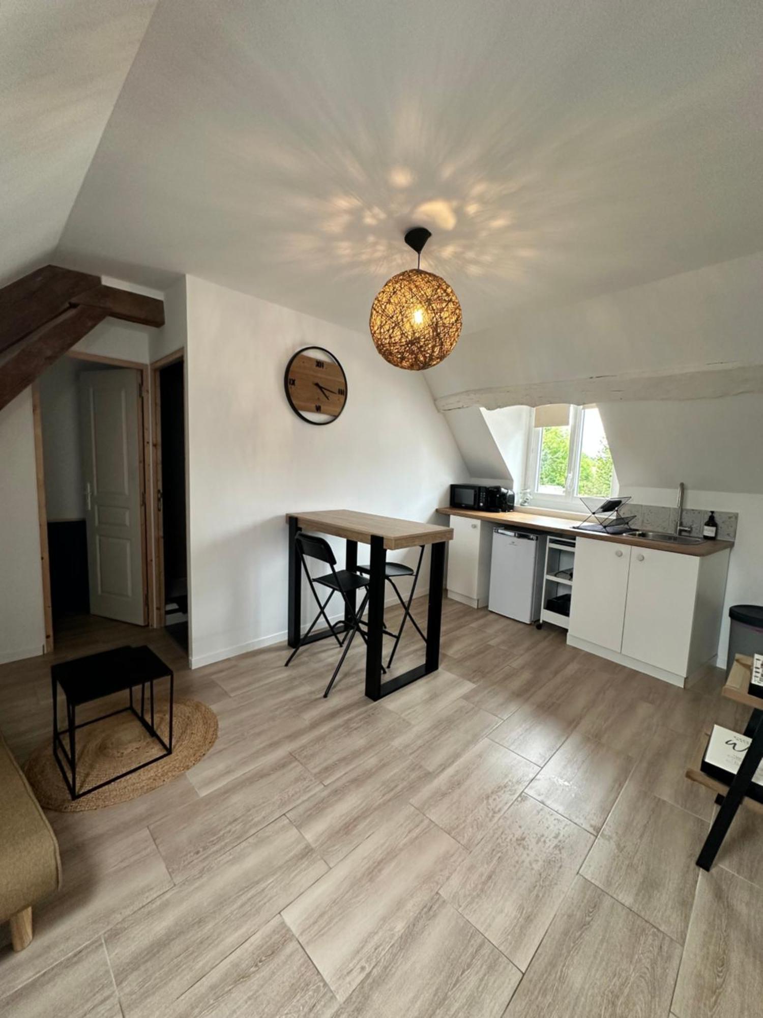 Appartements Pacy-Sur-Eure Esterno foto